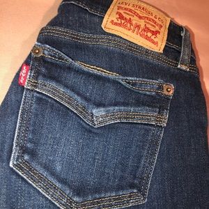 Levi’s Dark Wash Jeans